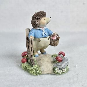 Picnic at Foxwood Tales Villeroy & Boch # 2 Willy Hedgehog Brian Paterson